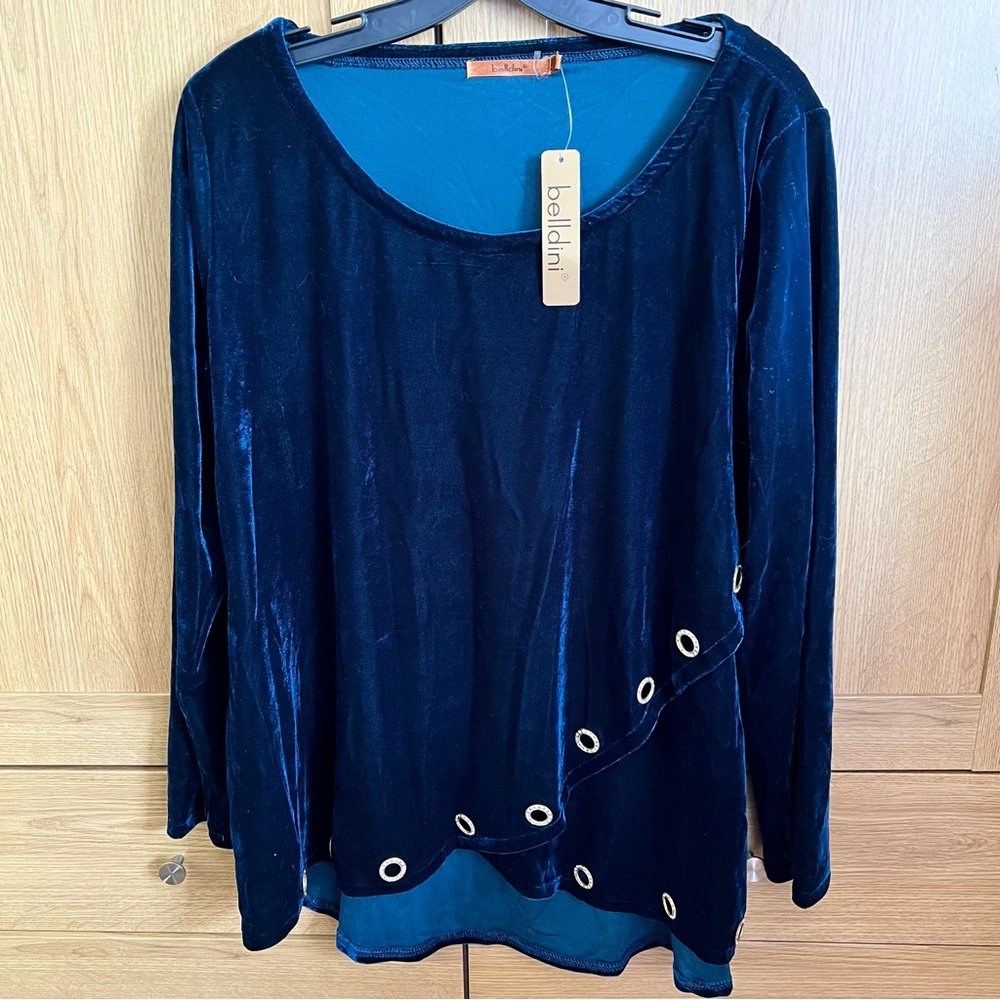 BELLDINI Teal Velvet Rhinestones embellished dressy top BNWT